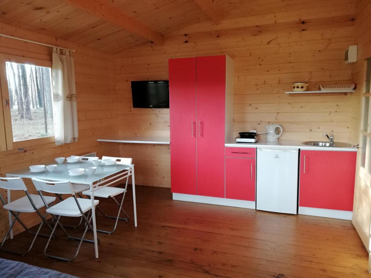 Osrodek Wypoczynkowy Nad Brda Hotell Tuchola Exteriör bild